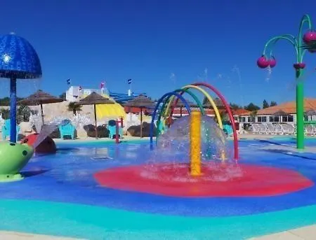 Campsite Mobilhome 2ch Climatise A La Palmyre Les Mathes
