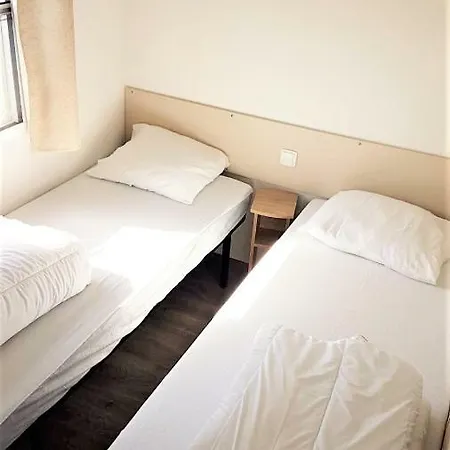 Mobilhome 2ch Climatise A La Palmyre